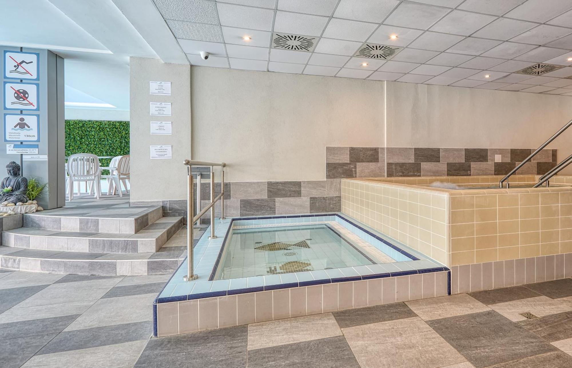 Hotel Szieszta Sopron Esterno foto
